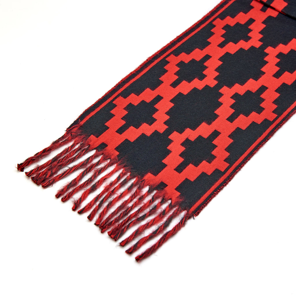 Guarda Pampa Scarf I Unisex I Argentinian Handmade (Black & Red)
